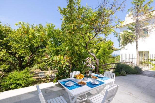 Holiday home Meridia San Menaio